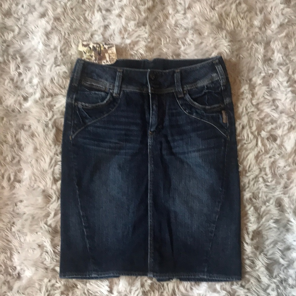 Women’s Denim Skirt NWT Size 27